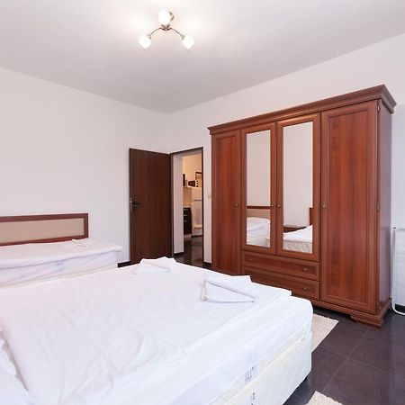 Central Beach Guest Rooms بورغاس المظهر الخارجي الصورة