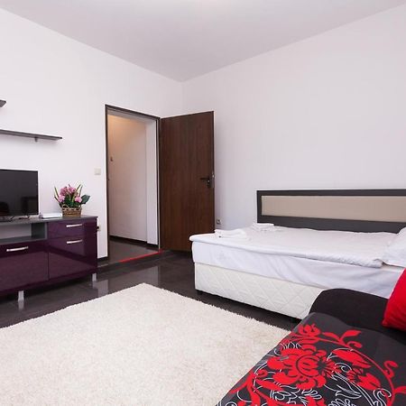 Central Beach Guest Rooms بورغاس المظهر الخارجي الصورة