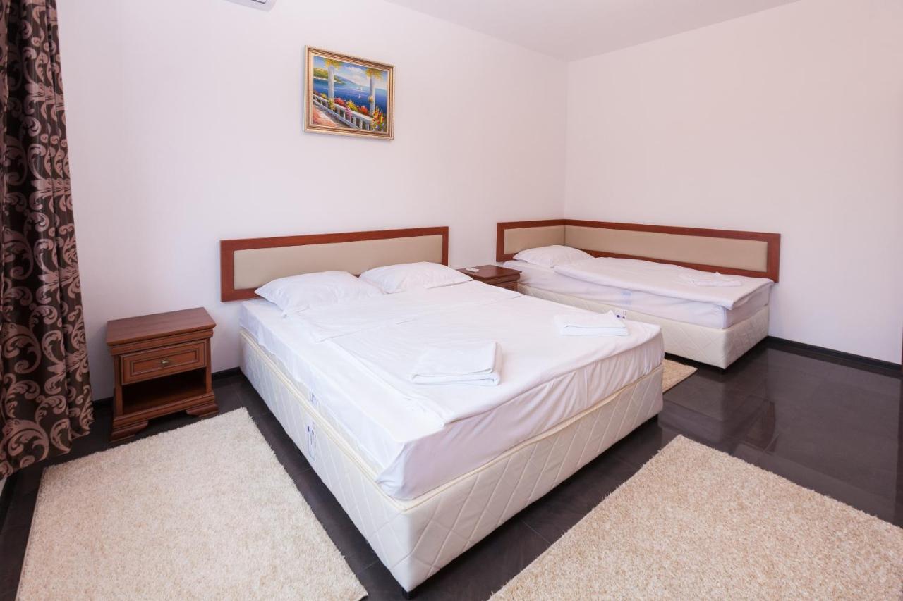 Central Beach Guest Rooms بورغاس المظهر الخارجي الصورة