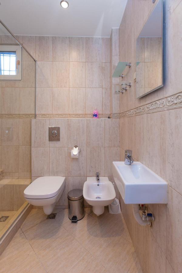 Central Beach Guest Rooms بورغاس المظهر الخارجي الصورة