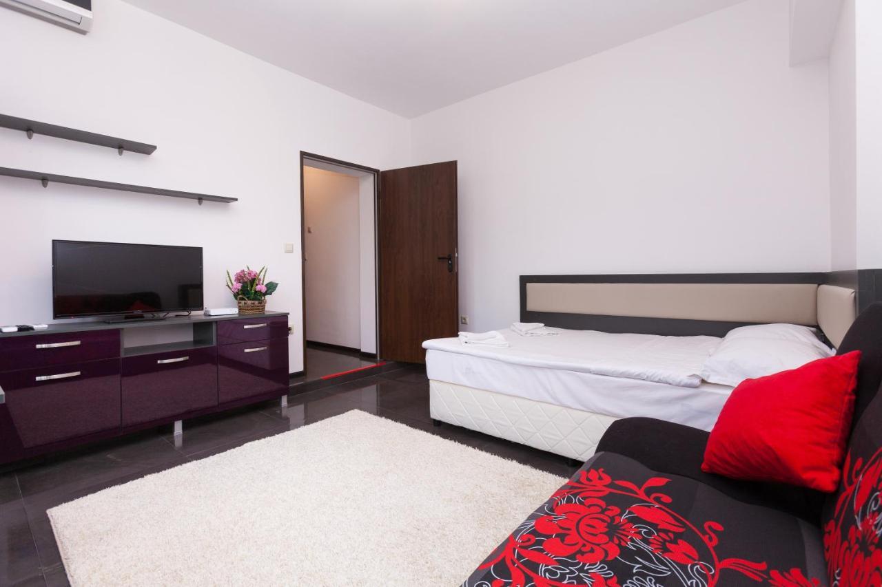 Central Beach Guest Rooms بورغاس المظهر الخارجي الصورة